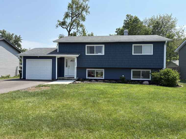 Photo of 535 N Midlothian Rd Mundelein, IL 60060