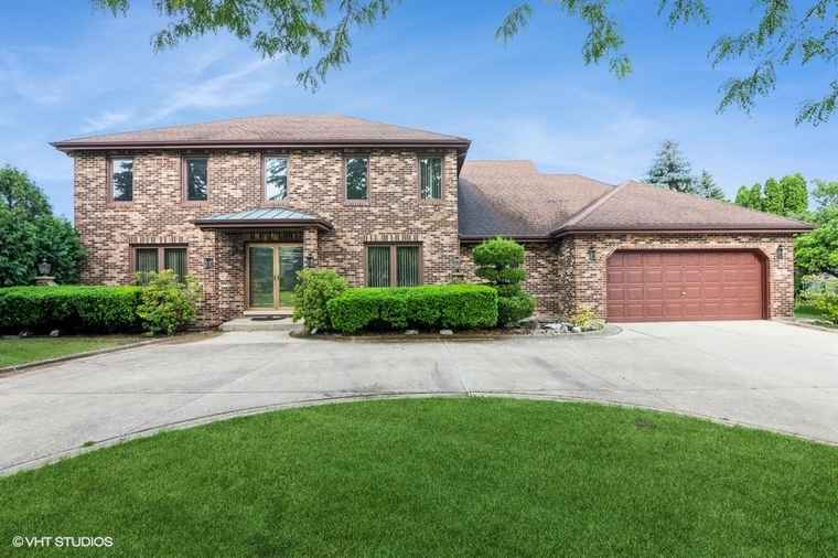 Photo of 888 Braintree Ln Bartlett, IL 60103