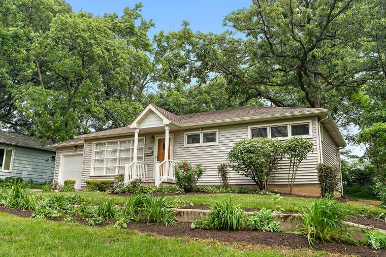 Photo of 189 Oakview Dr New Lenox, IL 60451