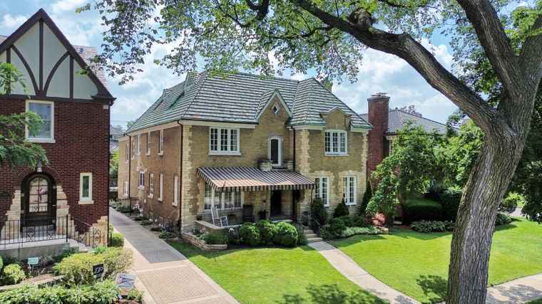 Photo of 1104 Fair Oaks Ave Oak Park, IL 60302