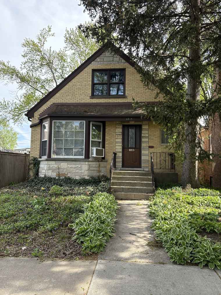 Photo of 6015 Crain St Morton Grove, IL 60053