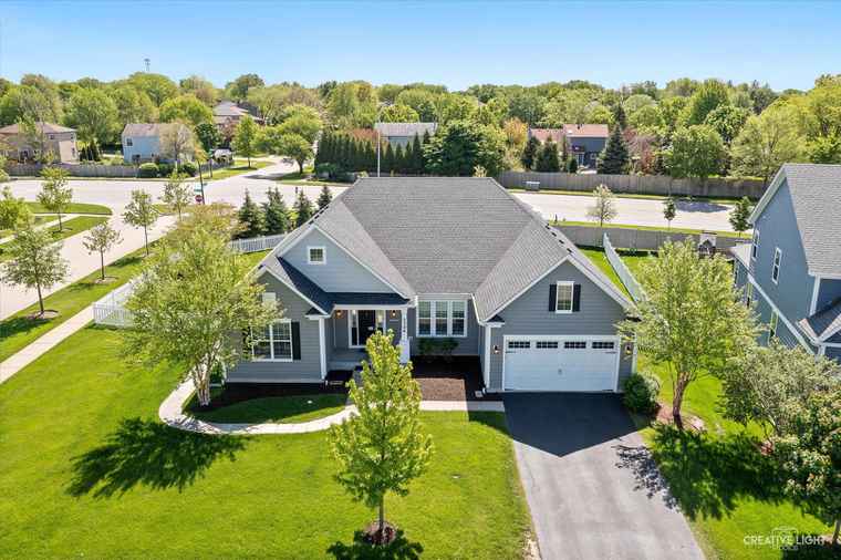 Photo of 1304 Brushwood Ct Naperville, IL 60565