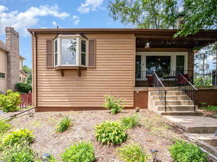 Photo of 316 S Park St Westmont, IL 60559