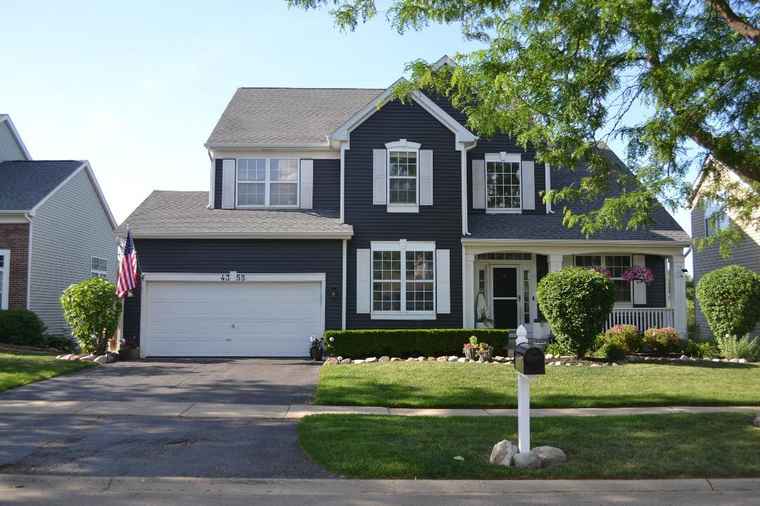 Photo of 4355 Barharbor Dr Lake In The Hills, IL 60156