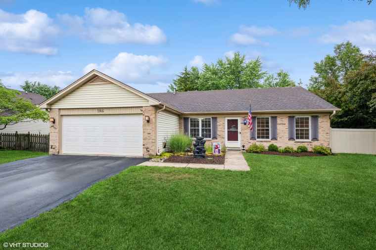 Photo of 1146 Pheasant Trl Carol Stream, IL 60188