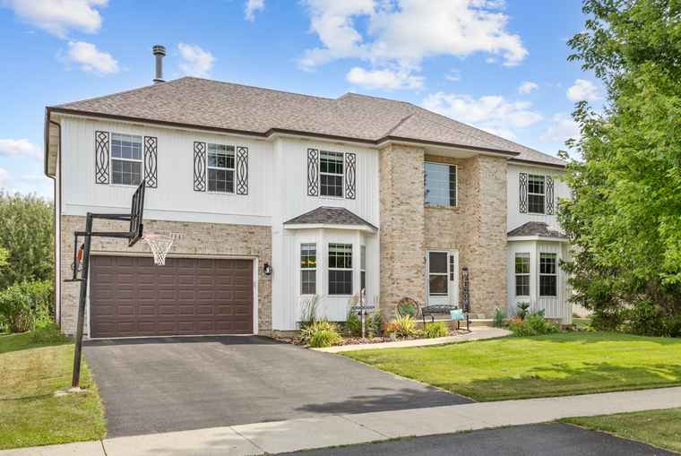 Photo of 1145 Heartland Dr Yorkville, IL 60560