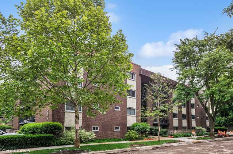 Photo of 205 Ridge Rd #204 Wilmette, IL 60091