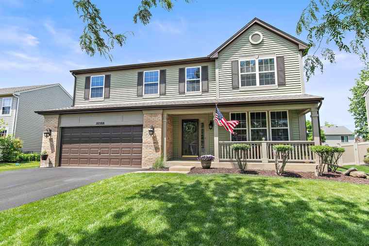 Photo of 10388 Oxford Dr Huntley, IL 60142
