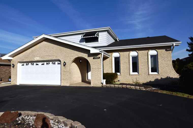 Photo of 16701 Clyde Ave South Holland, IL 60473
