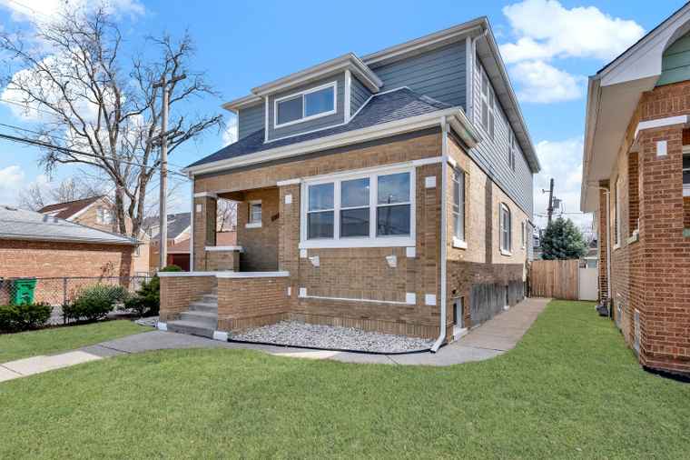 Photo of 2613 Kenilworth Ave Berwyn, IL 60402