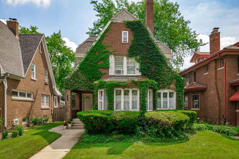 Photo of 1122 N Ridgeland Ave Oak Park, IL 60302