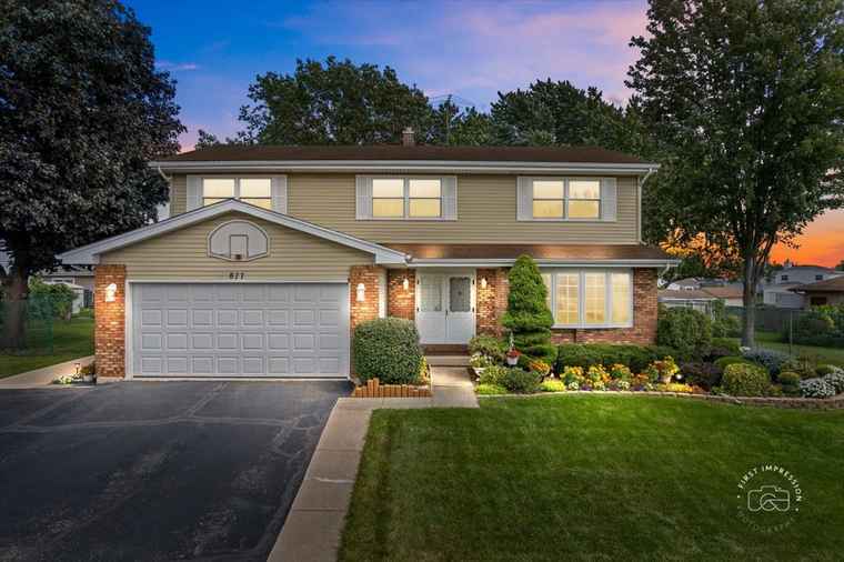 Photo of 877 Malibu Ct Carol Stream, IL 60188
