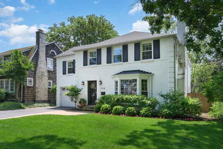 Photo of 1218 Cherry St Winnetka, IL 60093