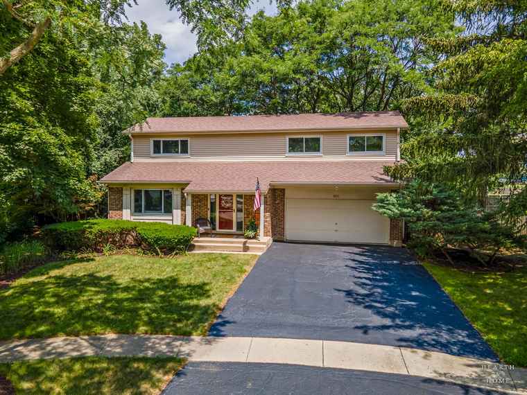 Photo of 822 Woodbine Cir Lake Zurich, IL 60047