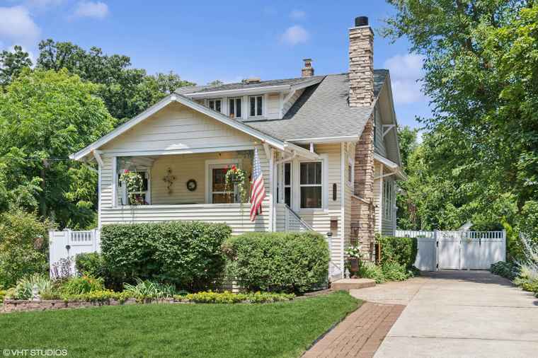 Photo of 326 W Eugenia St Lombard, IL 60148