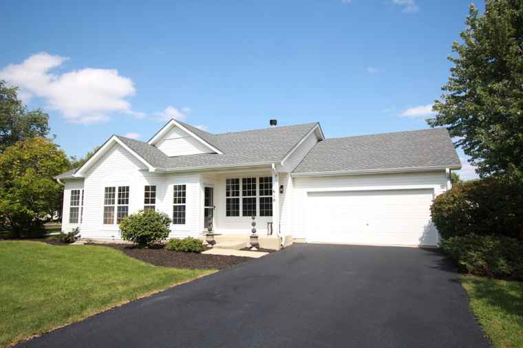 Photo of 610 Salem Cir Oswego, IL 60543