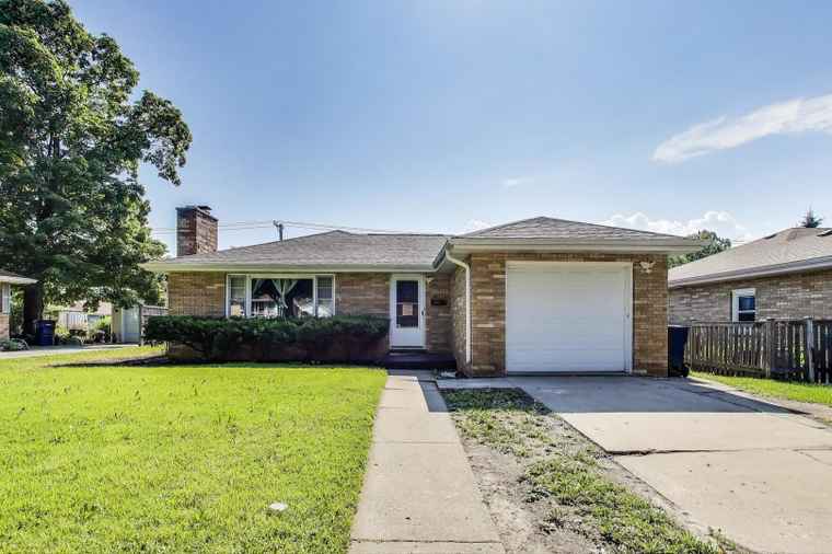 Photo of 2113 Walnut St Waukegan, IL 60087