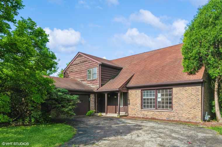 Photo of 1940 Cypress Ln Northbrook, IL 60062