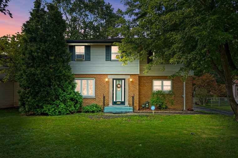 Photo of 5113 W 79th Pl Burbank, IL 60459