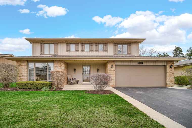 Photo of 1102 W Compton Pt Addison, IL 60101