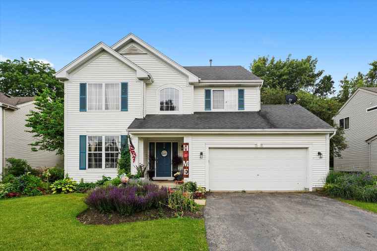 Photo of 7035 Nathan Ln Carpentersville, IL 60110