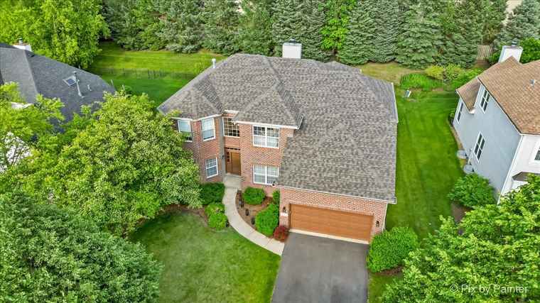 Photo of 735 Chasewood Dr South Elgin, IL 60177