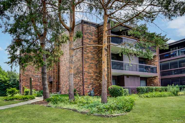 Photo of 14620 Scarborough Ct Unit M2 Oak Forest, IL 60452