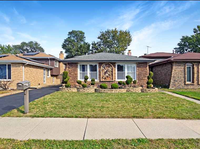 Photo of 301 Cornell Ave Calumet City, IL 60409