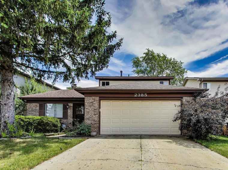 Photo of 2385 Goldfinch St Woodridge, IL 60517