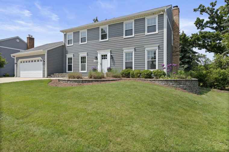 Photo of 2215 Barger Ct Wheaton, IL 60189