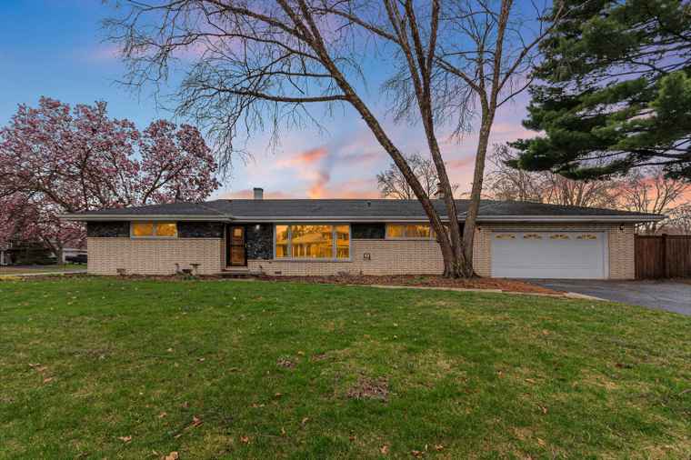 Photo of 6949 W Park Lane Dr Palos Heights, IL 60463