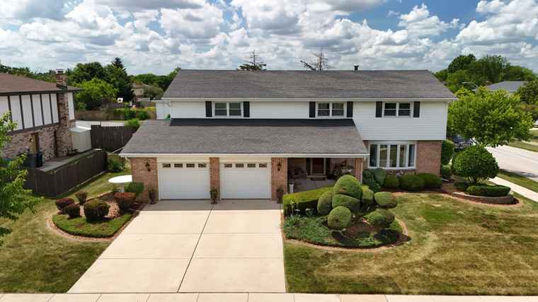 Photo of 15624 Sunset Ridge Dr Orland Park, IL 60462