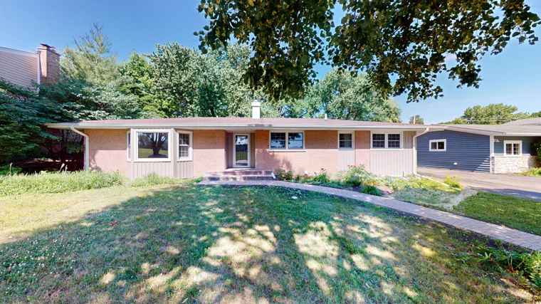 Photo of 717 S 4th Ave Libertyville, IL 60048
