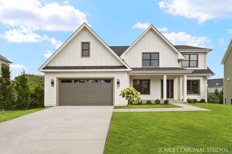 Photo of 831 Avon Ct Glen Ellyn, IL 60137