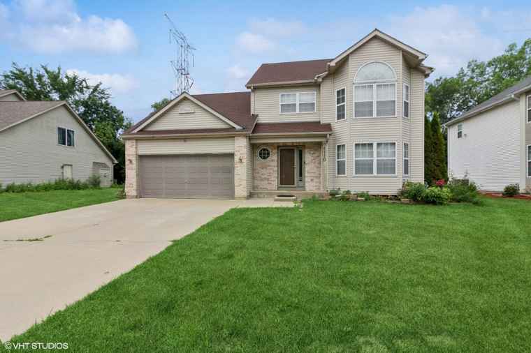 Photo of 1110 Natalie Dr West Chicago, IL 60185