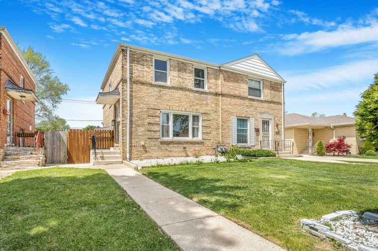 Photo of 1620 Broadway St Melrose Park, IL 60160
