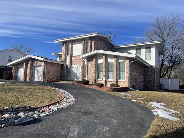 Photo of 3015 Balmoral Flossmoor, IL 60422