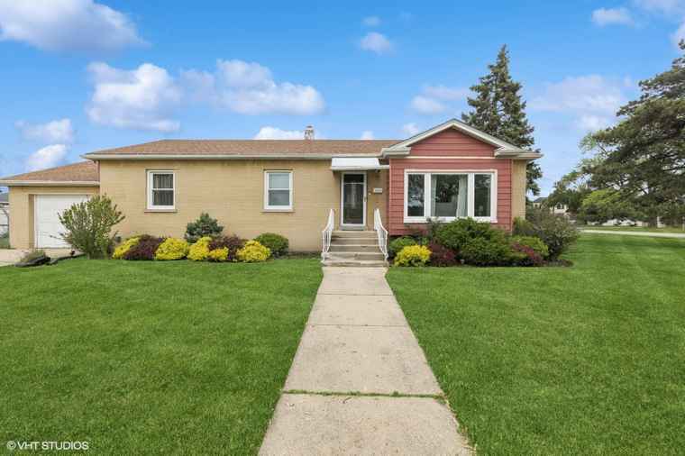 Photo of 5112 N Canfield Ave Norridge, IL 60706