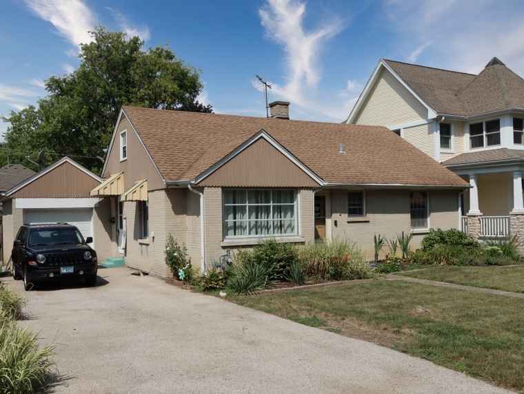 Photo of 220 S Bothwell St Palatine, IL 60067
