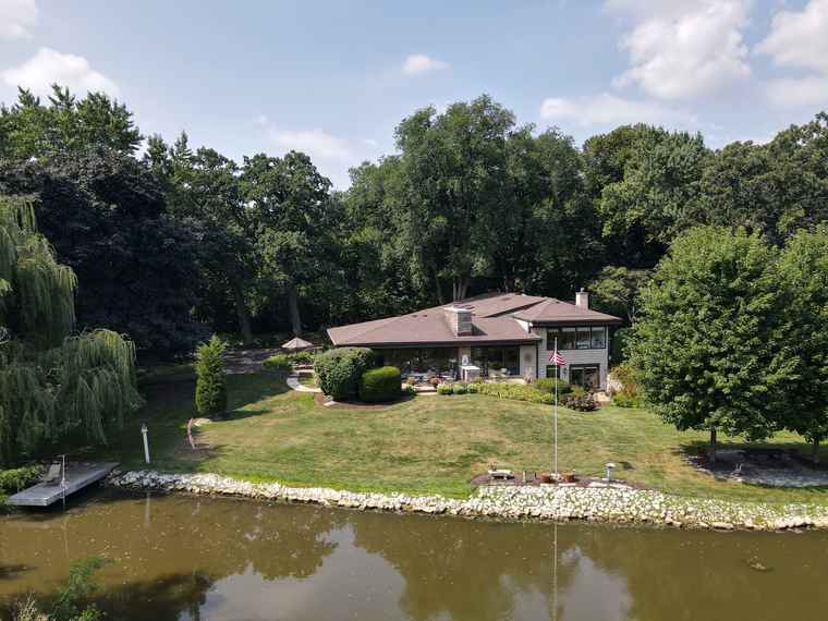 Photo of 2050 Brookdale Ct Palatine, IL 60067
