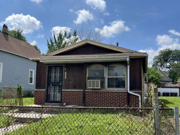Photo of 1275 W 71st St Chicago, IL 60636