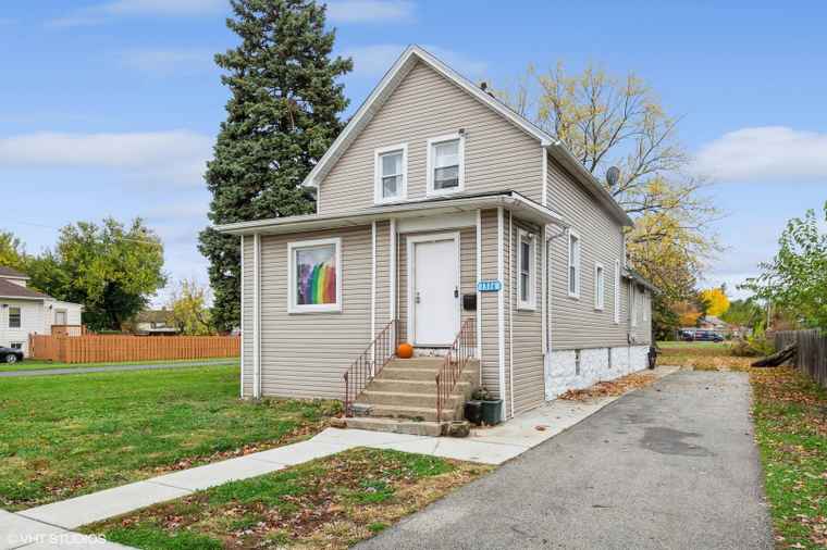 Photo of 1316 S 8th Ave Maywood, IL 60153