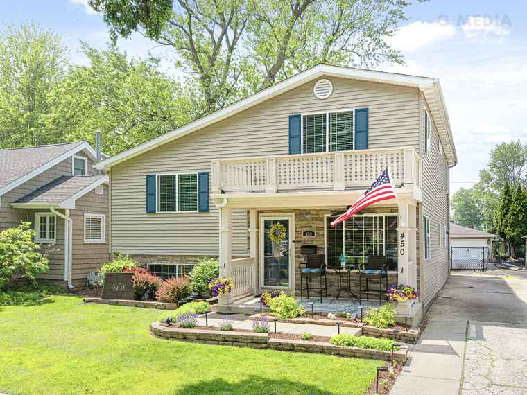 Photo of 450 N Harvard Ave Villa Park, IL 60181