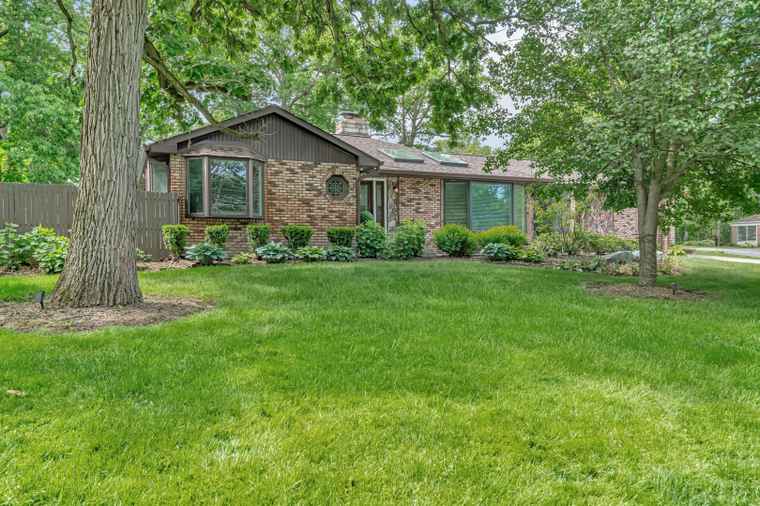 Photo of 9109 W 123rd St Palos Park, IL 60464