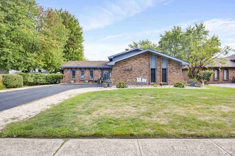 Photo of 1943 182nd St Lansing, IL 60438