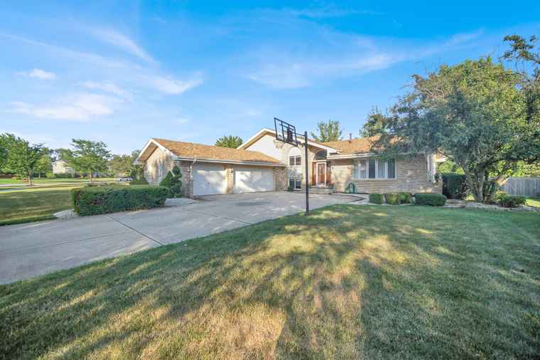 Photo of 21375 Georgetown Rd Frankfort, IL 60423