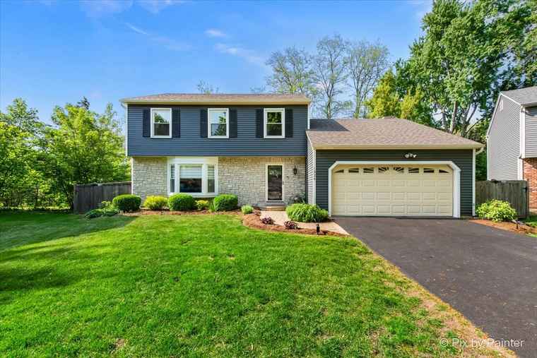 Photo of 1324 Lancaster Ave St. Charles, IL 60174