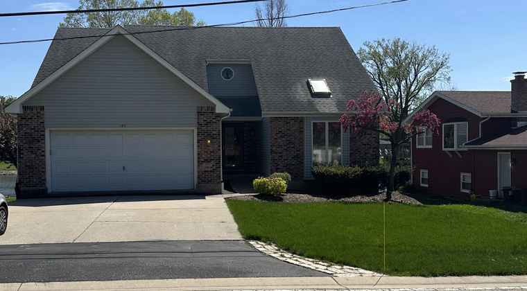 Photo of 187 Hilltop Dr Lake In The Hills, IL 60156