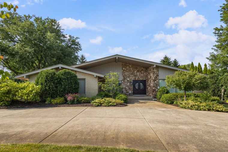 Photo of 8340 W 145th Pl Orland Park, IL 60462