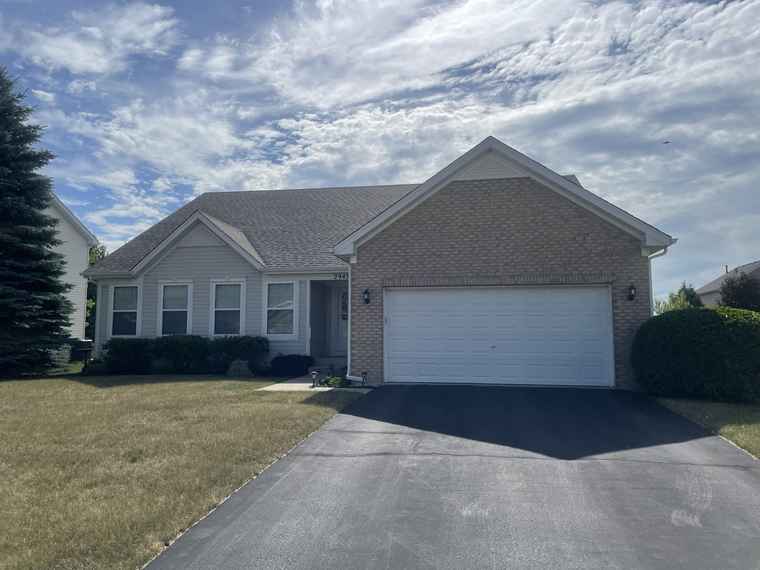 Photo of 2945 Ellsworth Dr Yorkville, IL 60560
